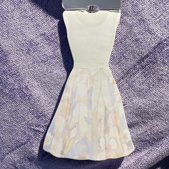 Lily McGee notepad on metal hanger floral skirt green top pastel pages dress - Picture 4 of 5